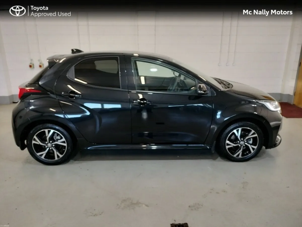 Toyota Yaris 252 LUNA SPORT HYBRID DEMO CAREPACK - Image 4