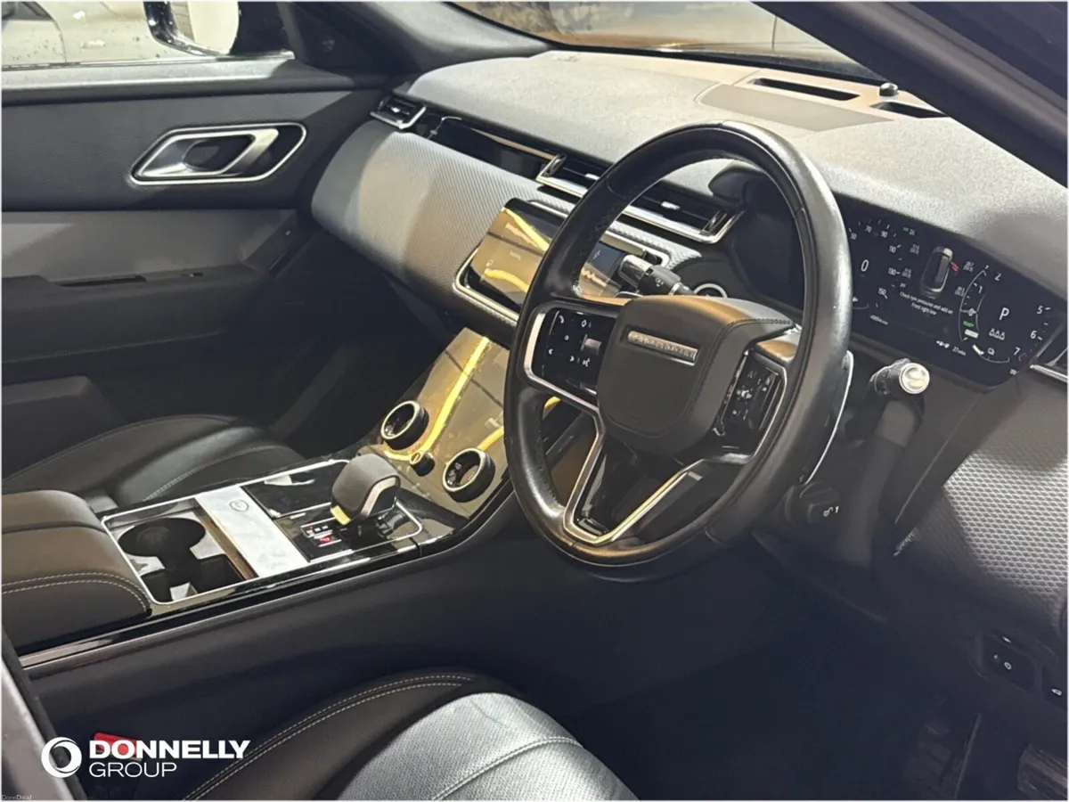 Land Rover Range Rover Velar Estate R-Dynamic SE - Image 4