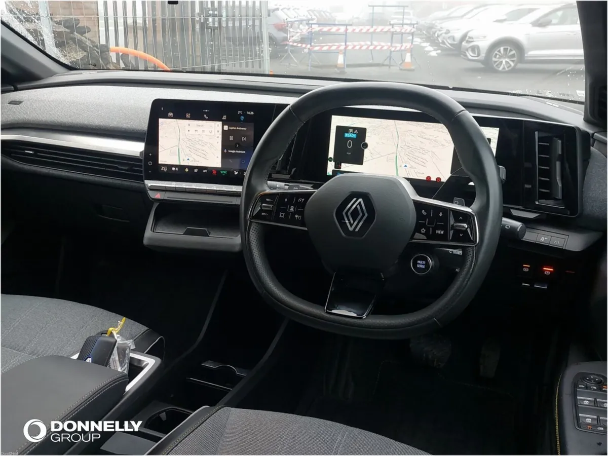 Renault Megane E-Tech Hatchback Special Edition La - Image 4