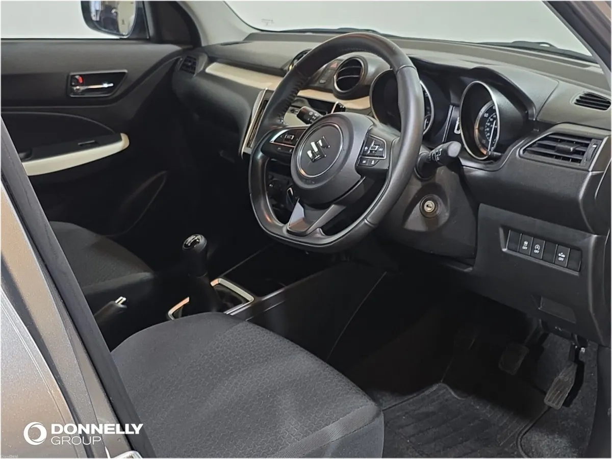 Suzuki Swift Hatchback SZ-L - Image 4