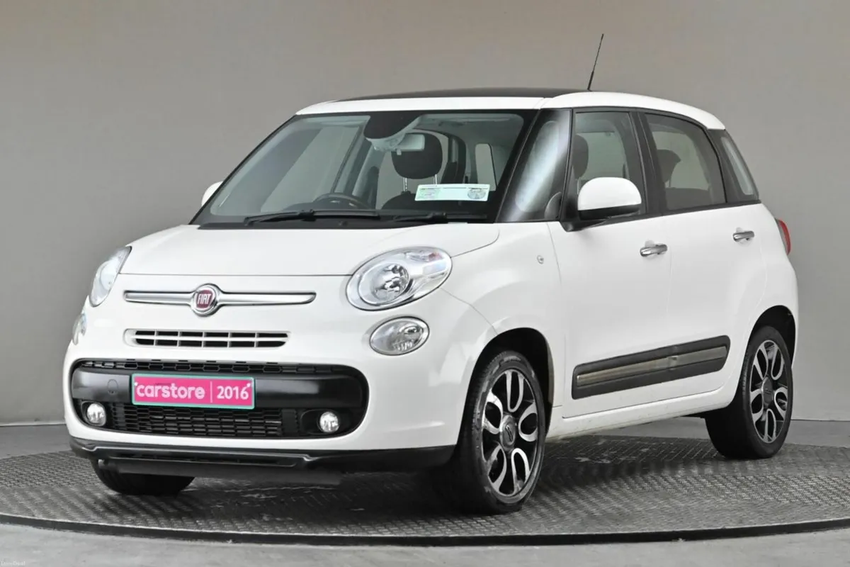 Fiat 500L 1.3 MULTIJET LOUNGE 85BHP 5SPD **PANORAM - Image 3