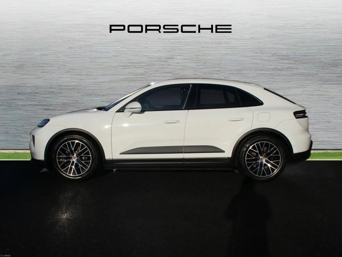 Porsche Macan Electric - Image 4