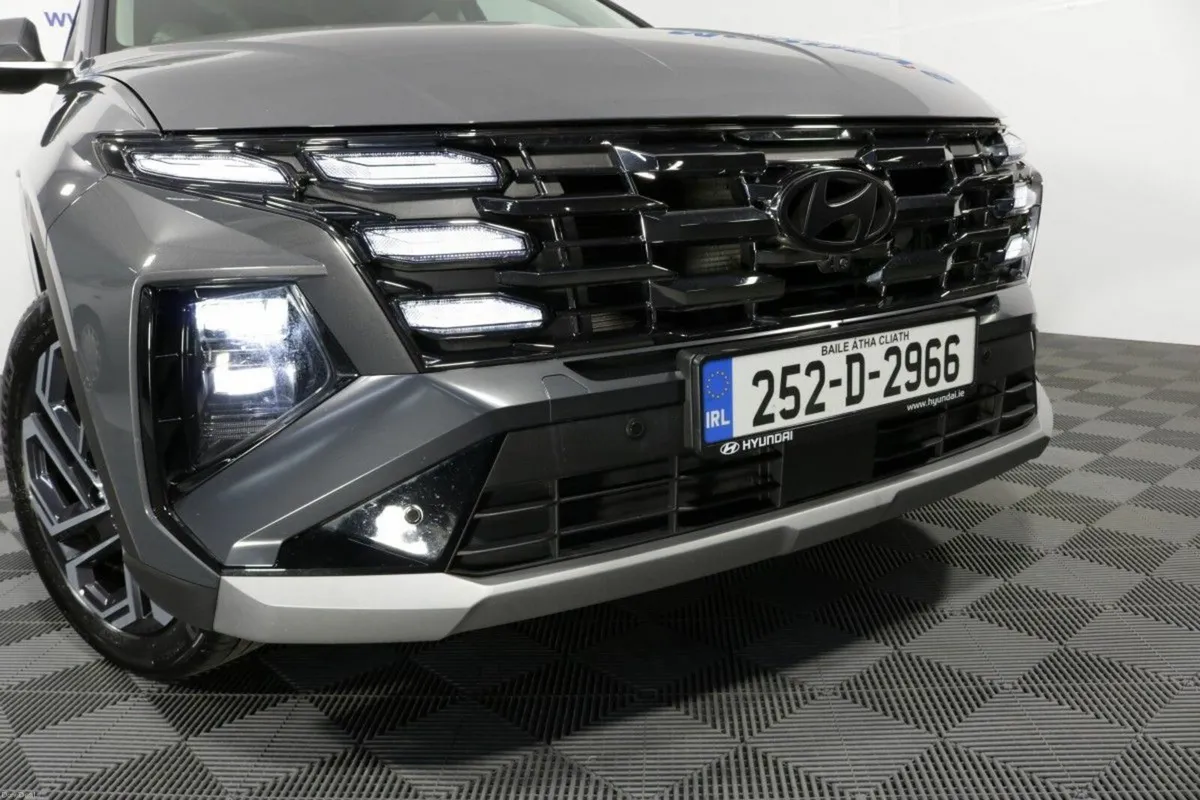 Hyundai Tucson PHEV PLATINUM 1.6L PETROL AUTOMATIC - Image 4