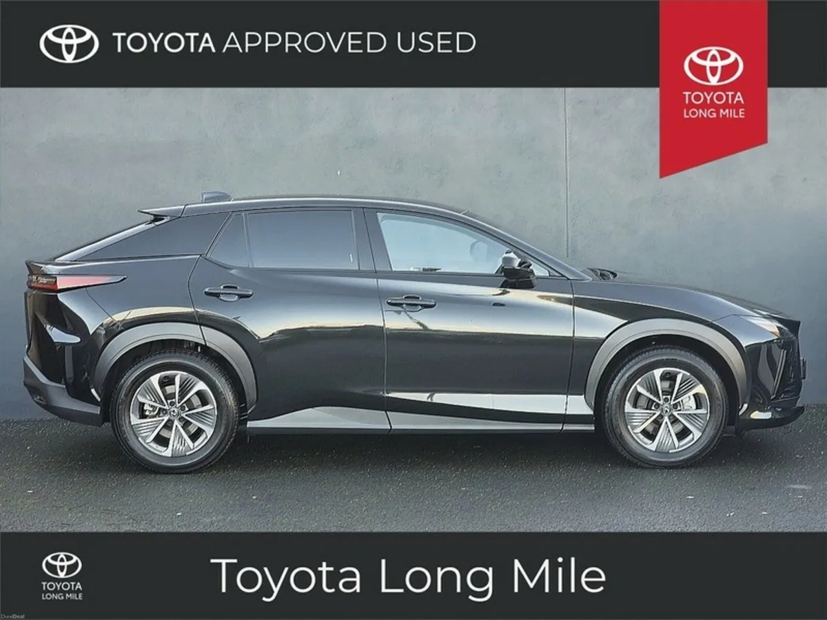 Lexus RZ Premium 300E Long Range Pan Roof 71Kwh - Image 4