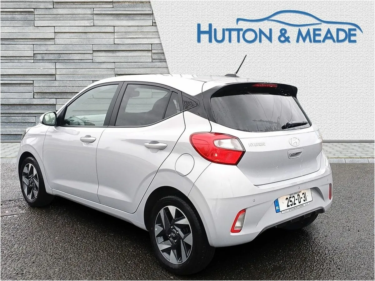 Hyundai i10 Delux Plus 1.0 Petrol 5dr - Image 3