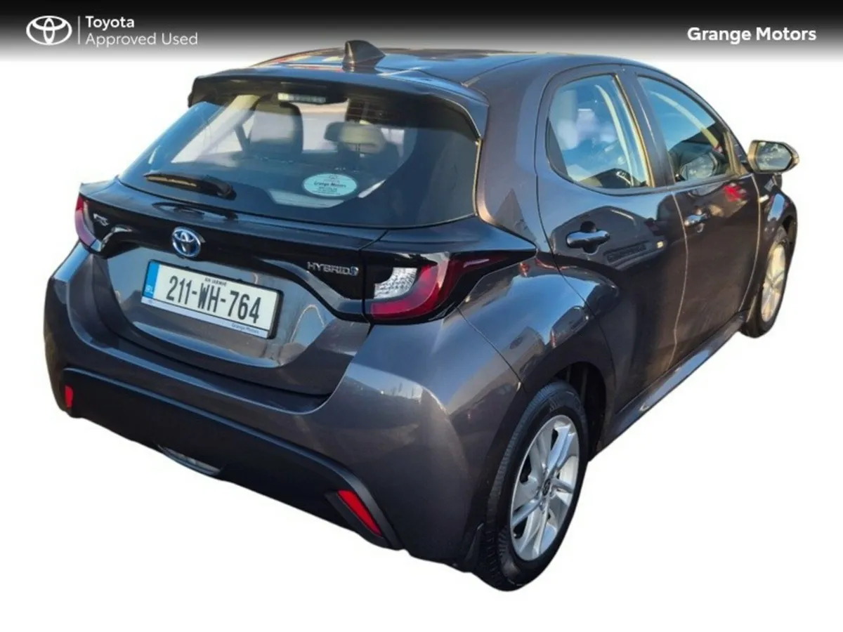 Toyota Yaris 1.5 HYBRID LUNA 5DR - Image 3