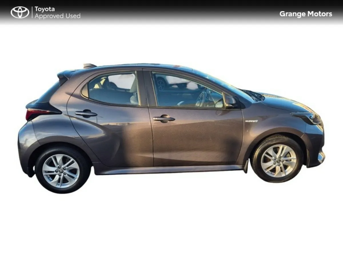 Toyota Yaris 1.5 HYBRID LUNA 5DR - Image 4