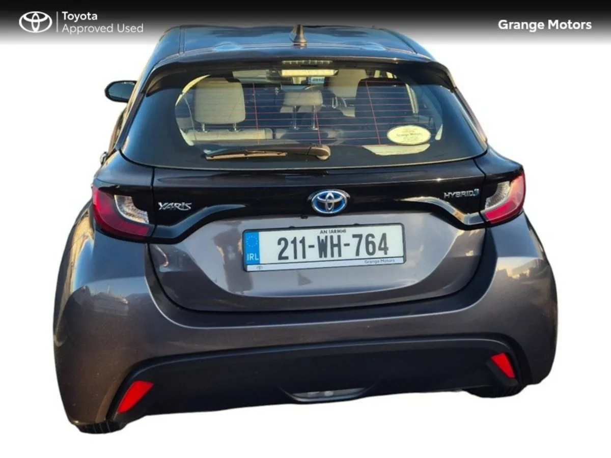 Toyota Yaris 1.5 HYBRID LUNA 5DR - Image 4