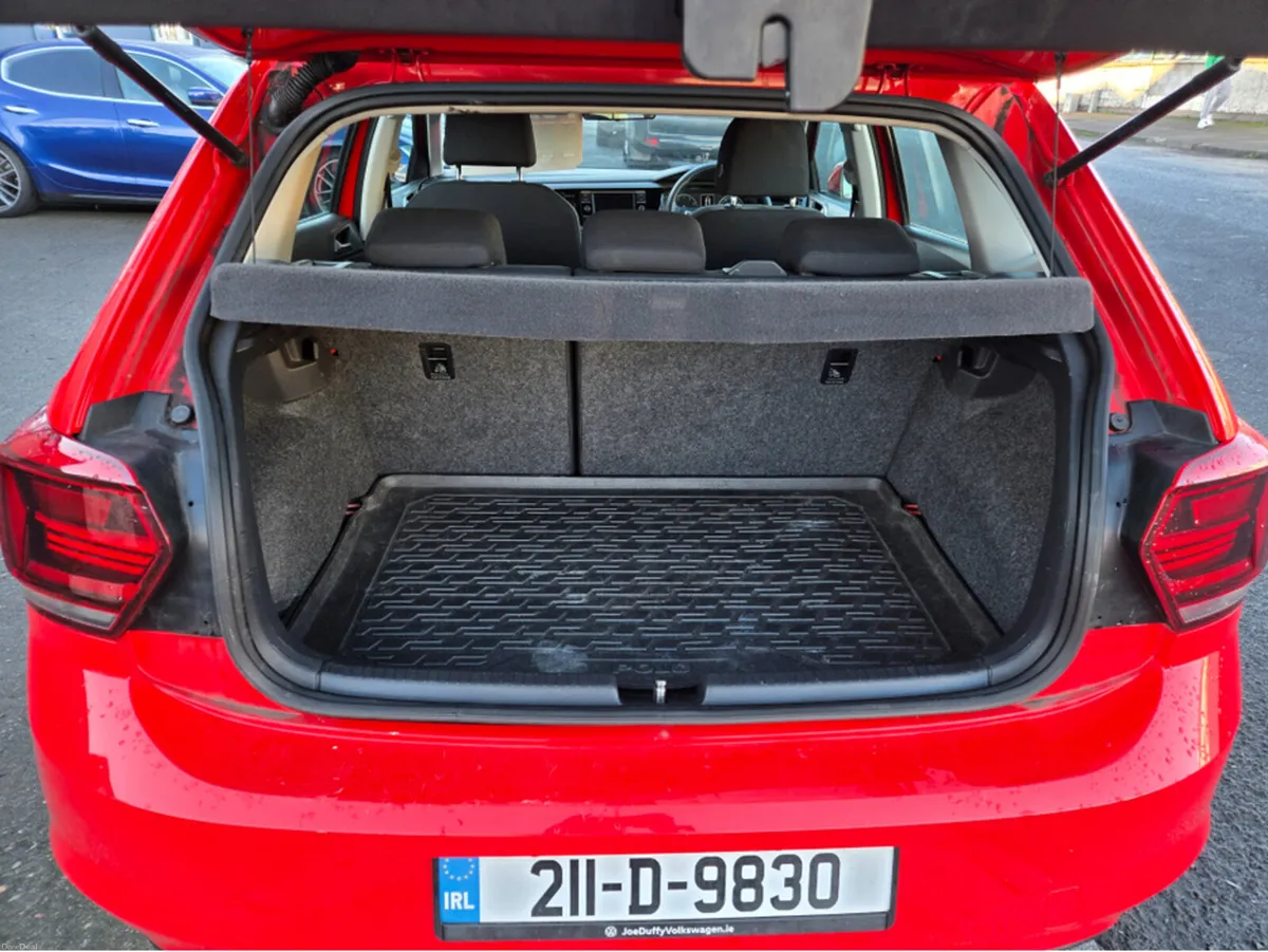 Volkswagen Polo TRENDLINE 1.0 MANUAL 5SPEED 80HP 5 - Image 4