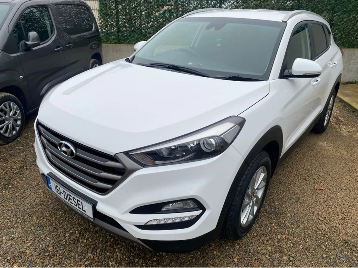 Hyundai Tucson SE NAV B-DRIVE 2WD CRDI BLUE DRIVE - Image 2