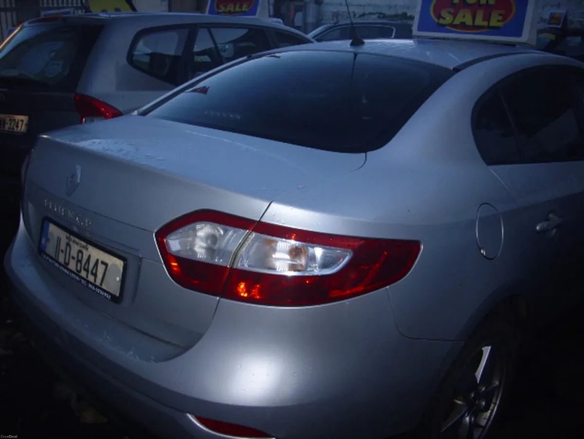 Renault Fluence 1.5 DCI 90 DYNAMIQUE 4 4DR - Image 3