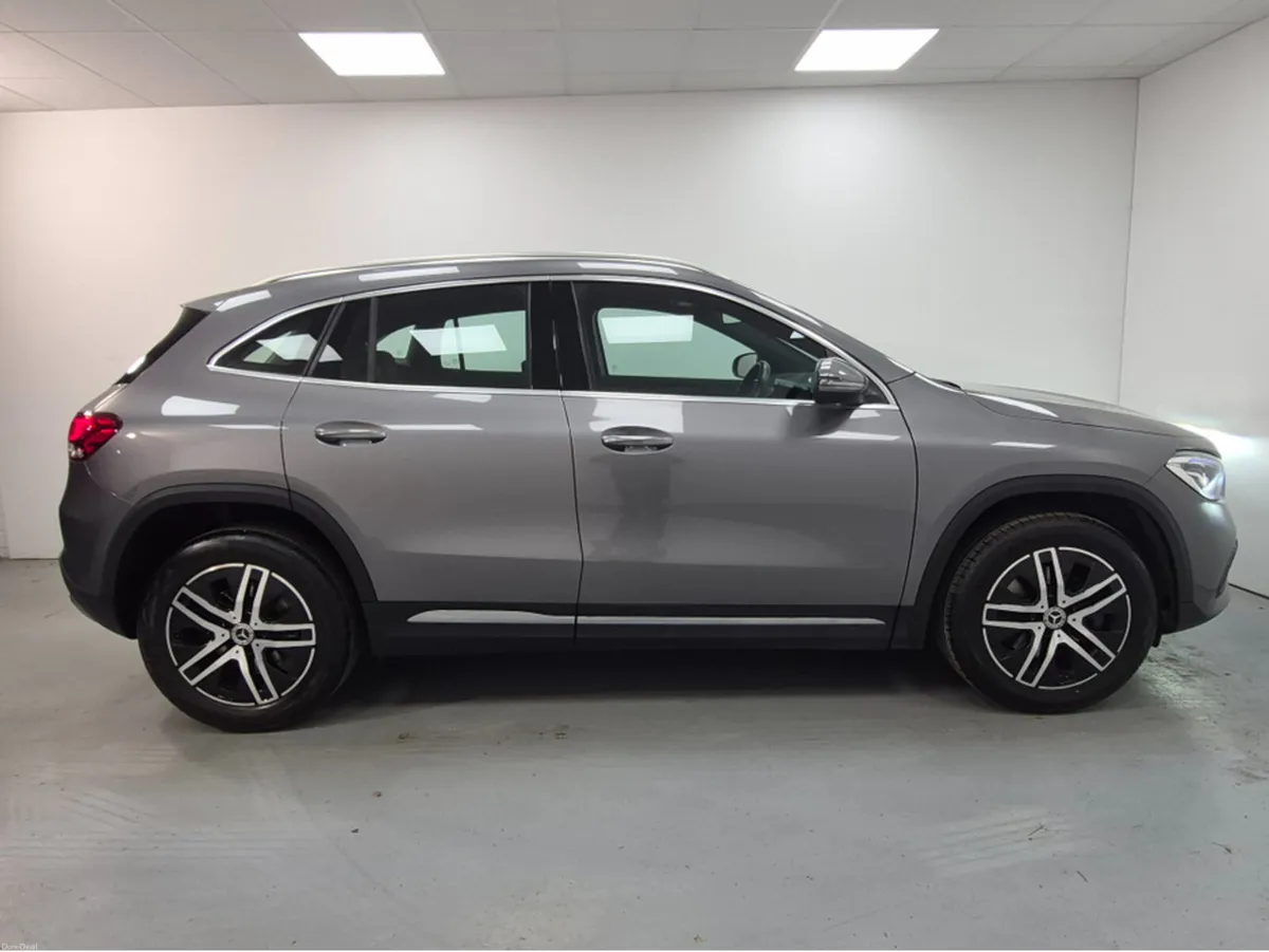 Mercedes-Benz GLA 220 D 5DR AUTO - Image 4