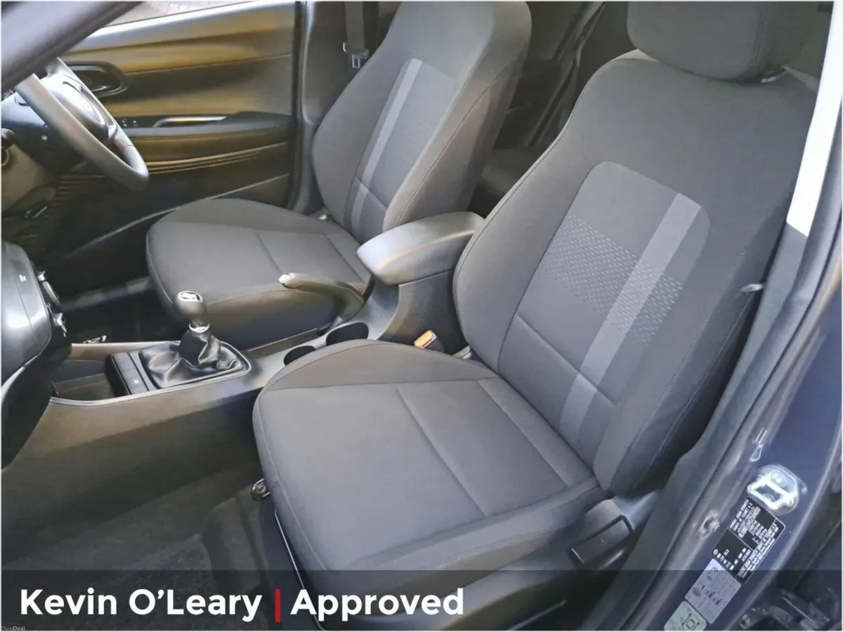 Hyundai i20 Deluxe Plus - Image 4