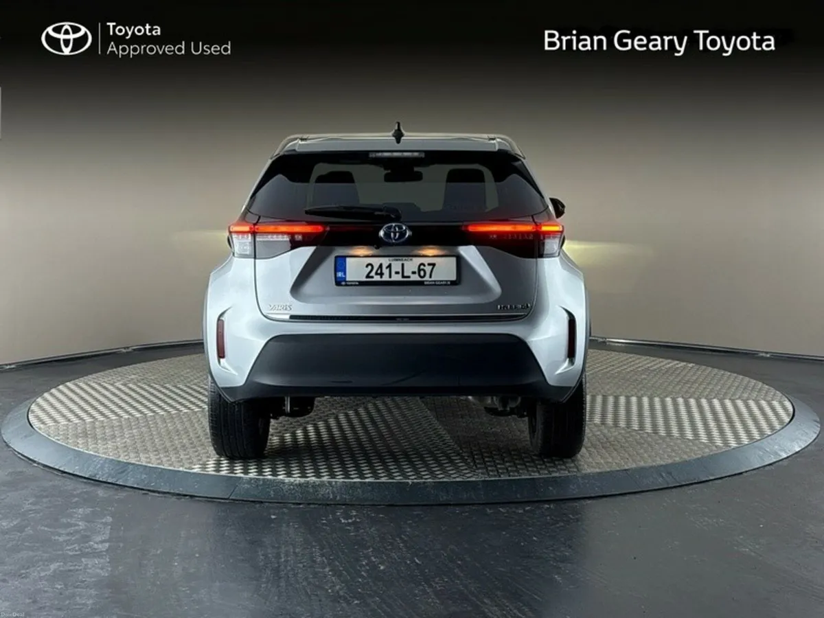 Toyota Yaris Cross LUNA SPORT Hybrid - Image 4
