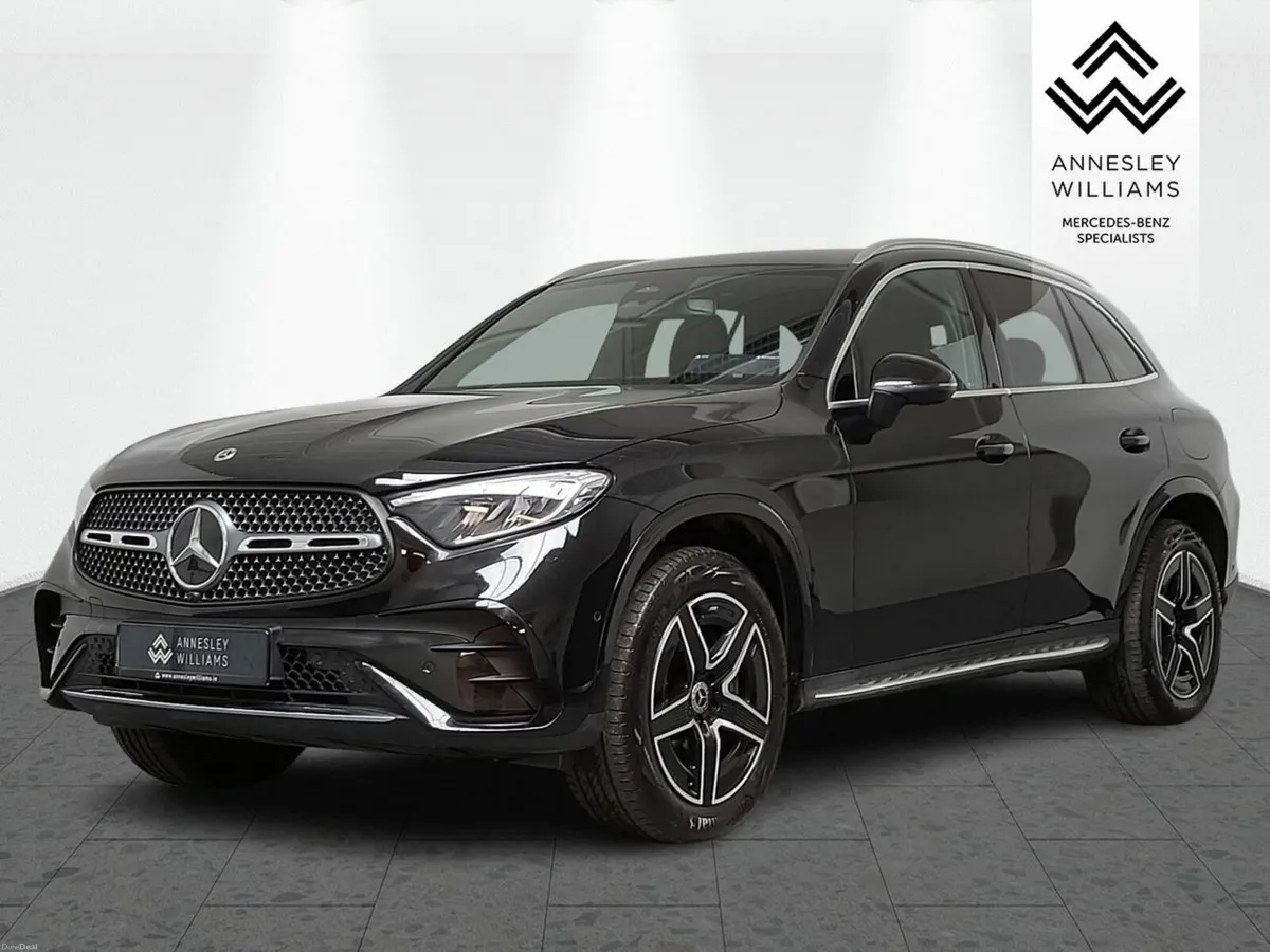 Mercedes-Benz GLC GLC300e AMG Line 4Matic - Image 4