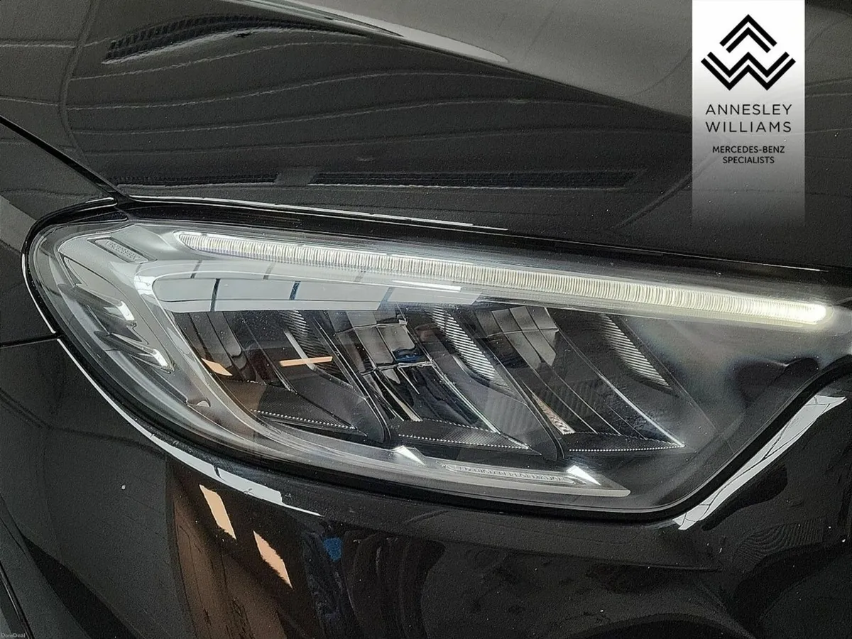 Mercedes-Benz GLC GLC300e AMG Line 4Matic - Image 4