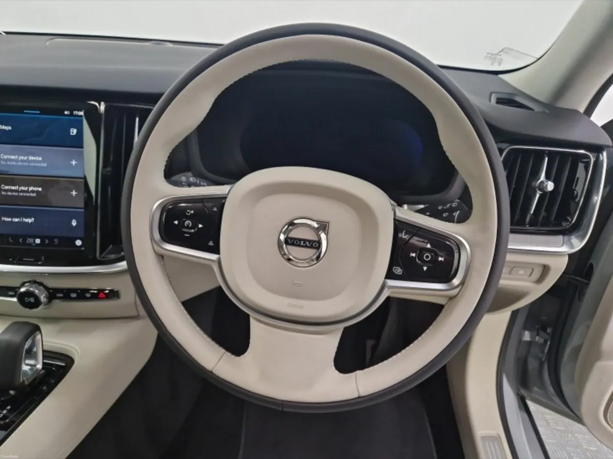 Volvo V60 T6 PHEV Plus Dark *DEMO* - Image 4