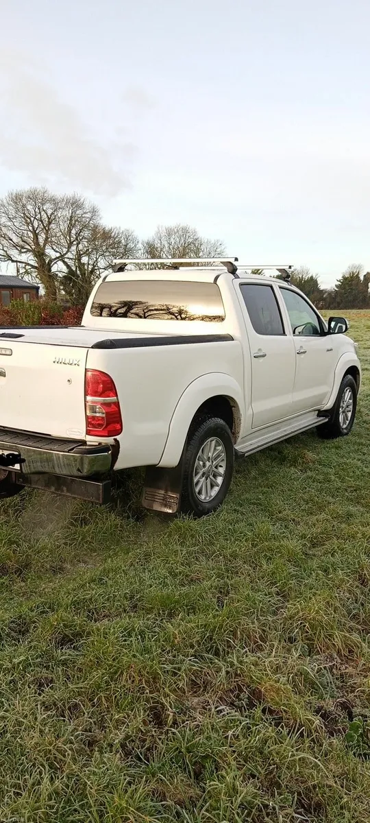Toyota Hilux 2016 - Image 3