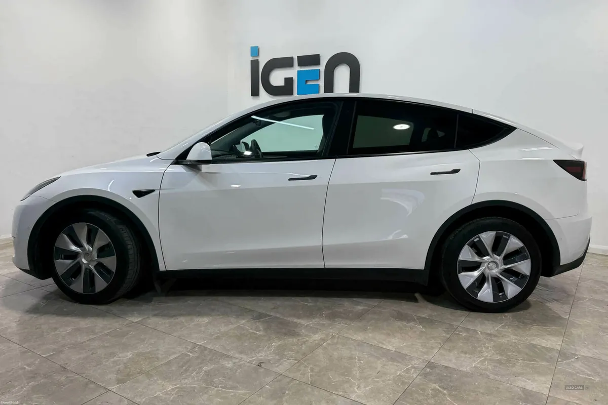 Tesla Model Y Long Range AWD 4WD 5dr - Image 4