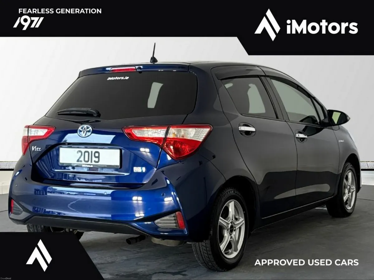 Toyota Vitz Hybird F safety Edition - Image 3