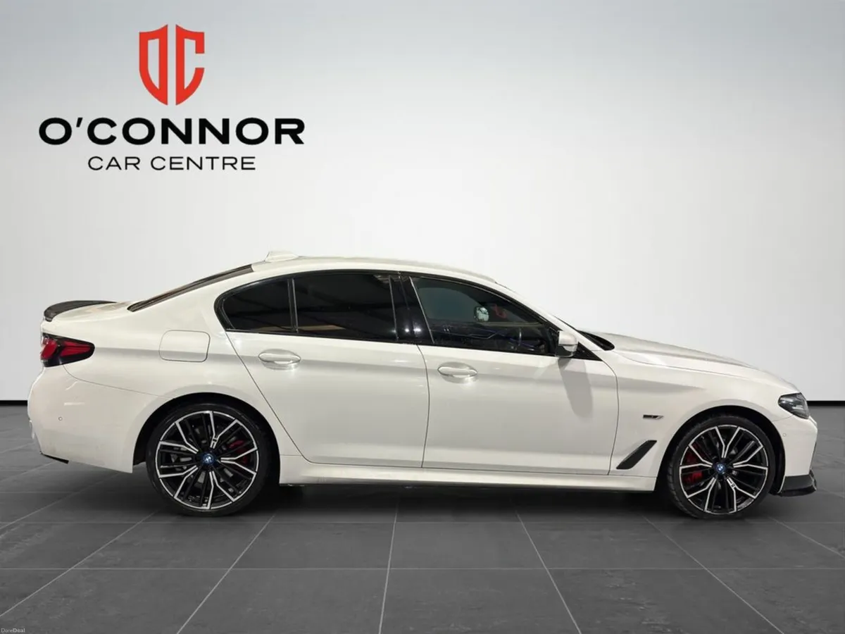 BMW 5-Series “The kind of BMW that makes you park - Image 3