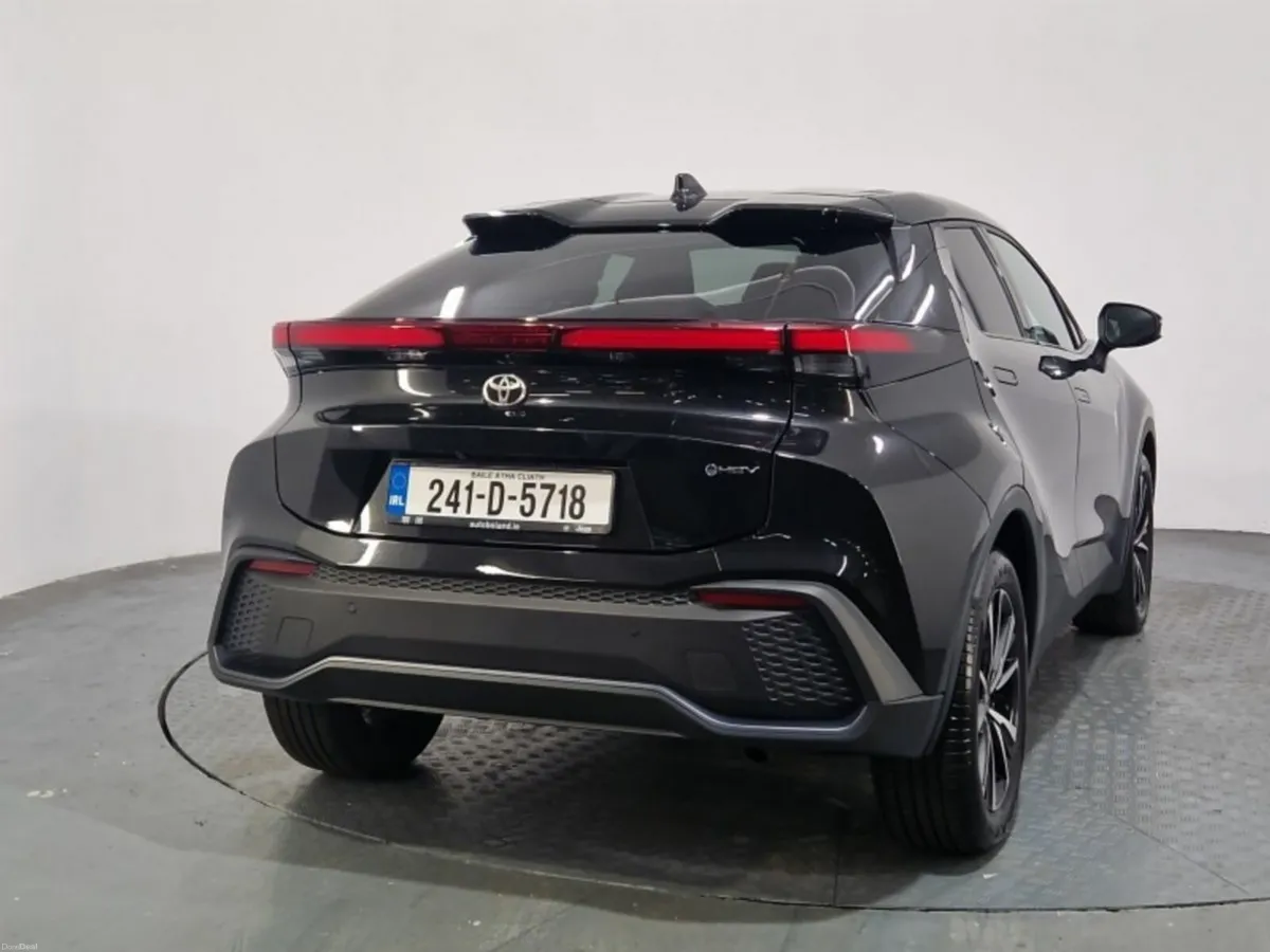 Toyota C-HR 1.8 HYBRID SPORT - Image 4