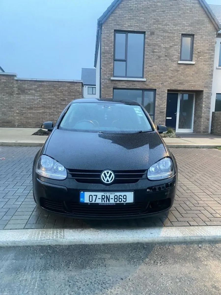 2007 Volkswagen Golf - Image 2
