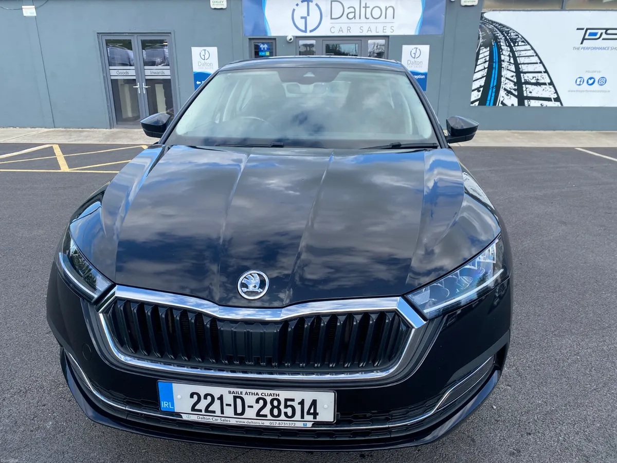 SKODA OCTAVIA STYLE 2.0 TDI 2022 (221) - Image 2