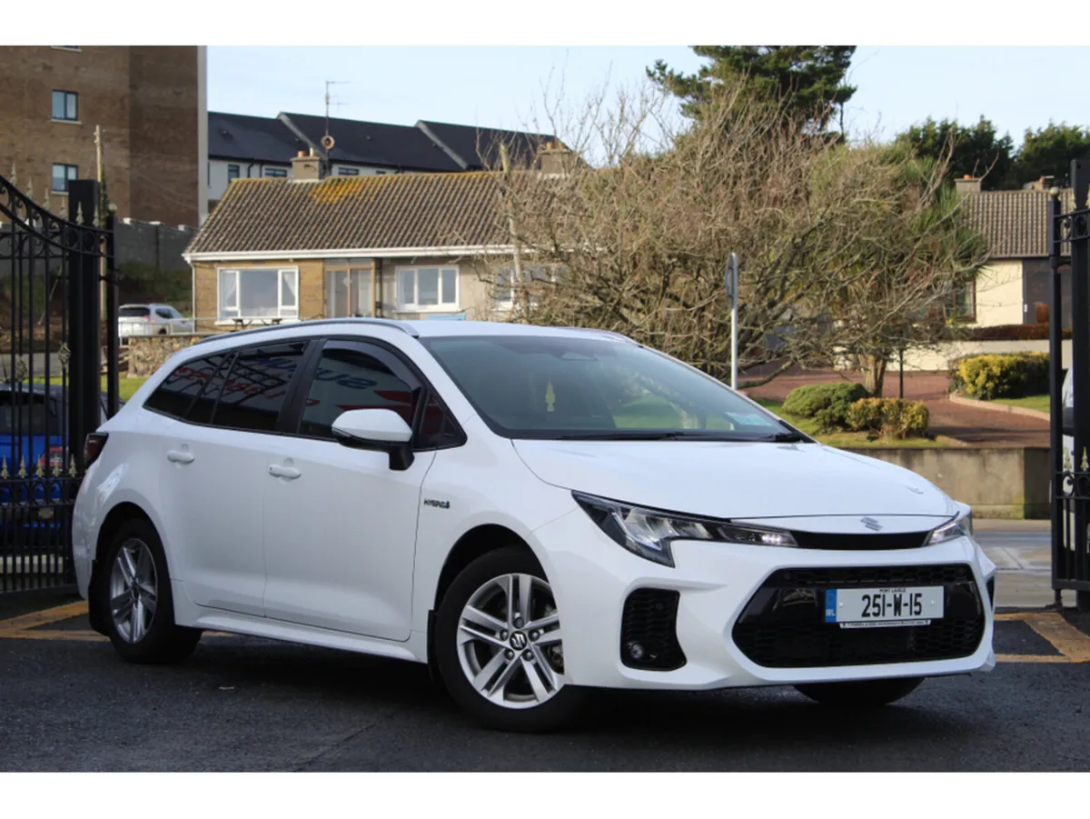 Suzuki Swace 1.8 HYBRID MOTION CVT *Remainder 10yr - Image 3