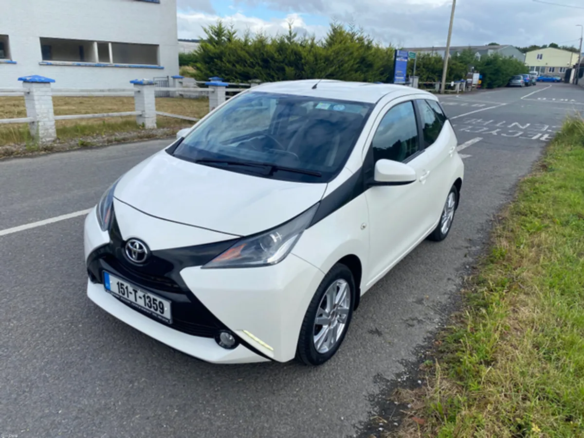 Toyota Aygo 1.0 5DR X-PLAY 4DR - Image 2