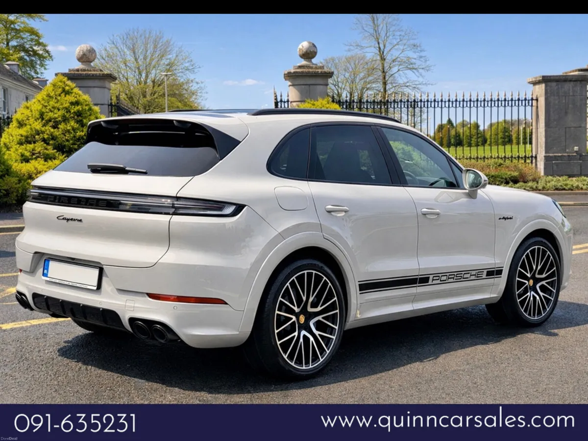 Porsche Cayenne 3.0 V6 E-HYBRID AUTO==HUGE SPEC==C - Image 3