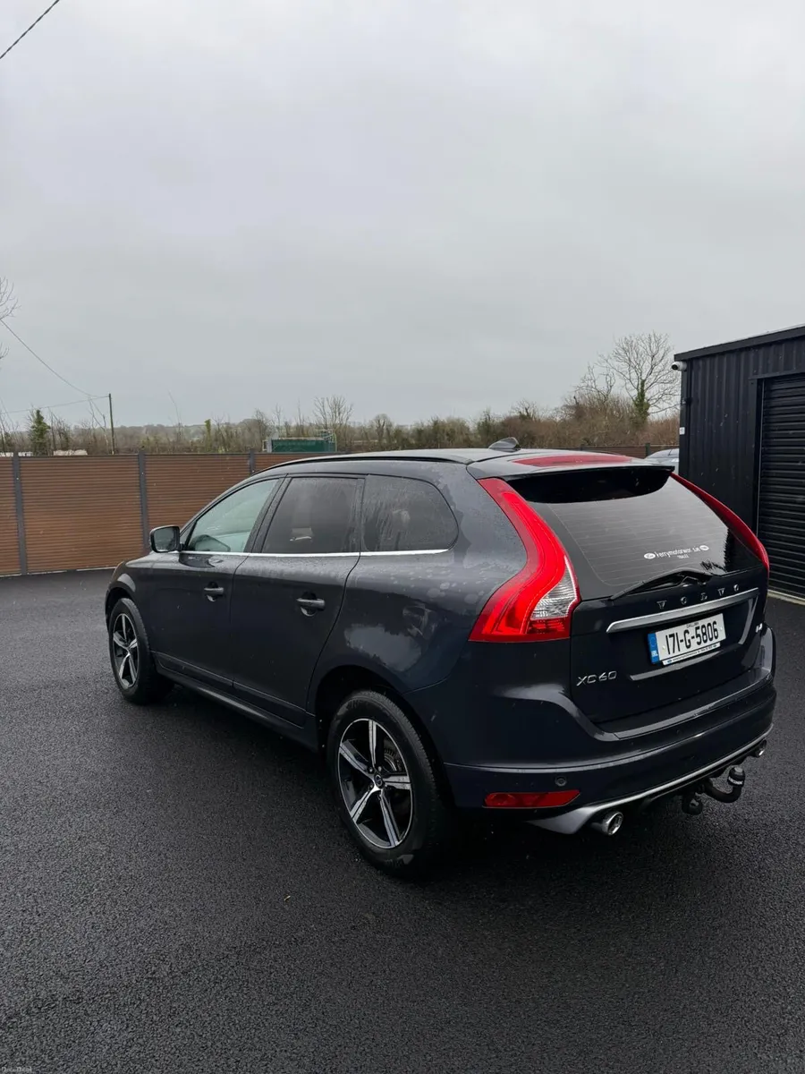 Volvo XC60 2017 R-Design Automatic - Image 3