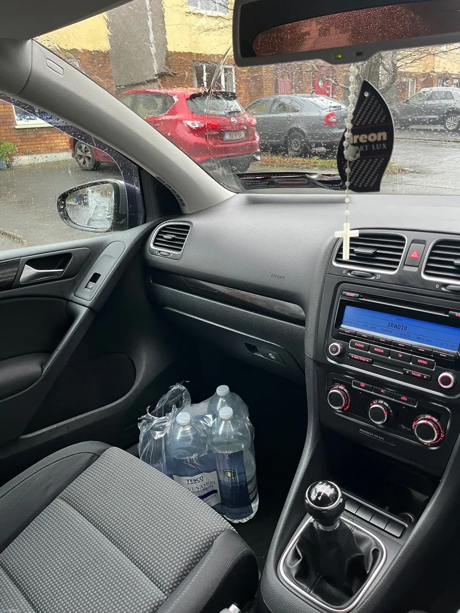 Volkswagen Golf 2009 - Image 3