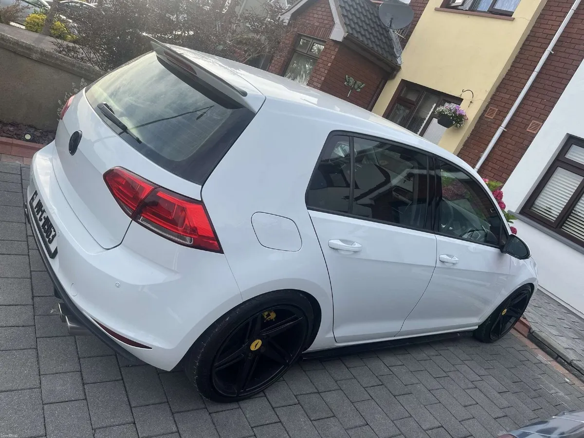 Volkswagen Golf 2014 - Image 2