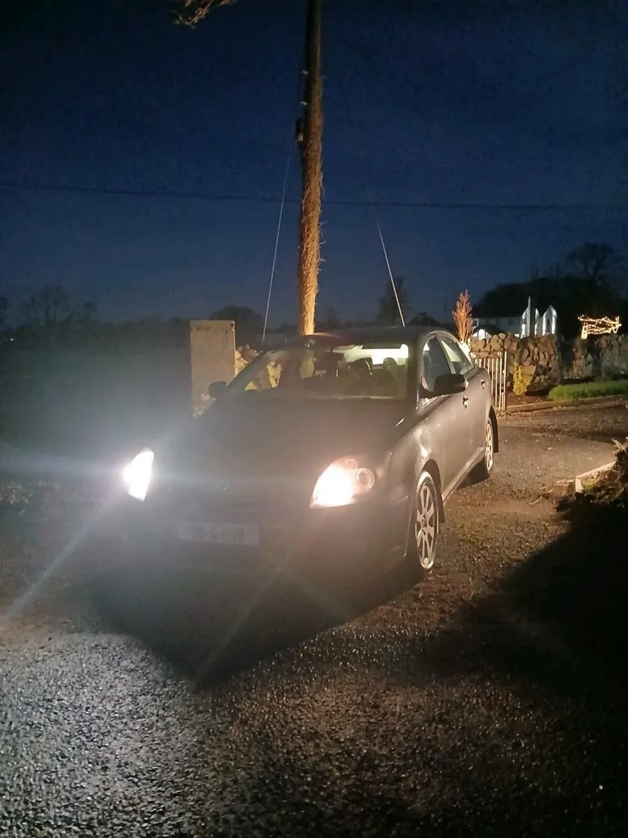 Toyota avensis 09 - Image 1