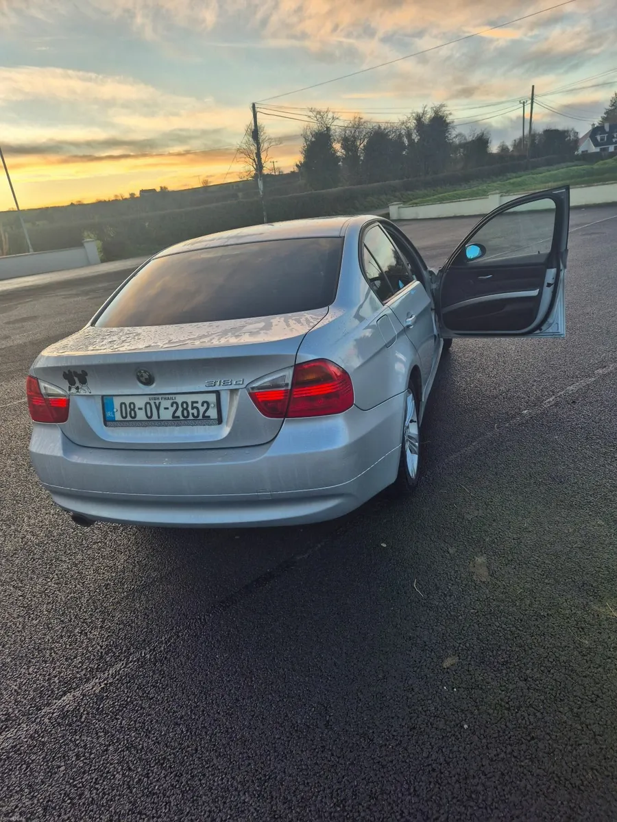 BMW 3-Series 2008 - Image 2