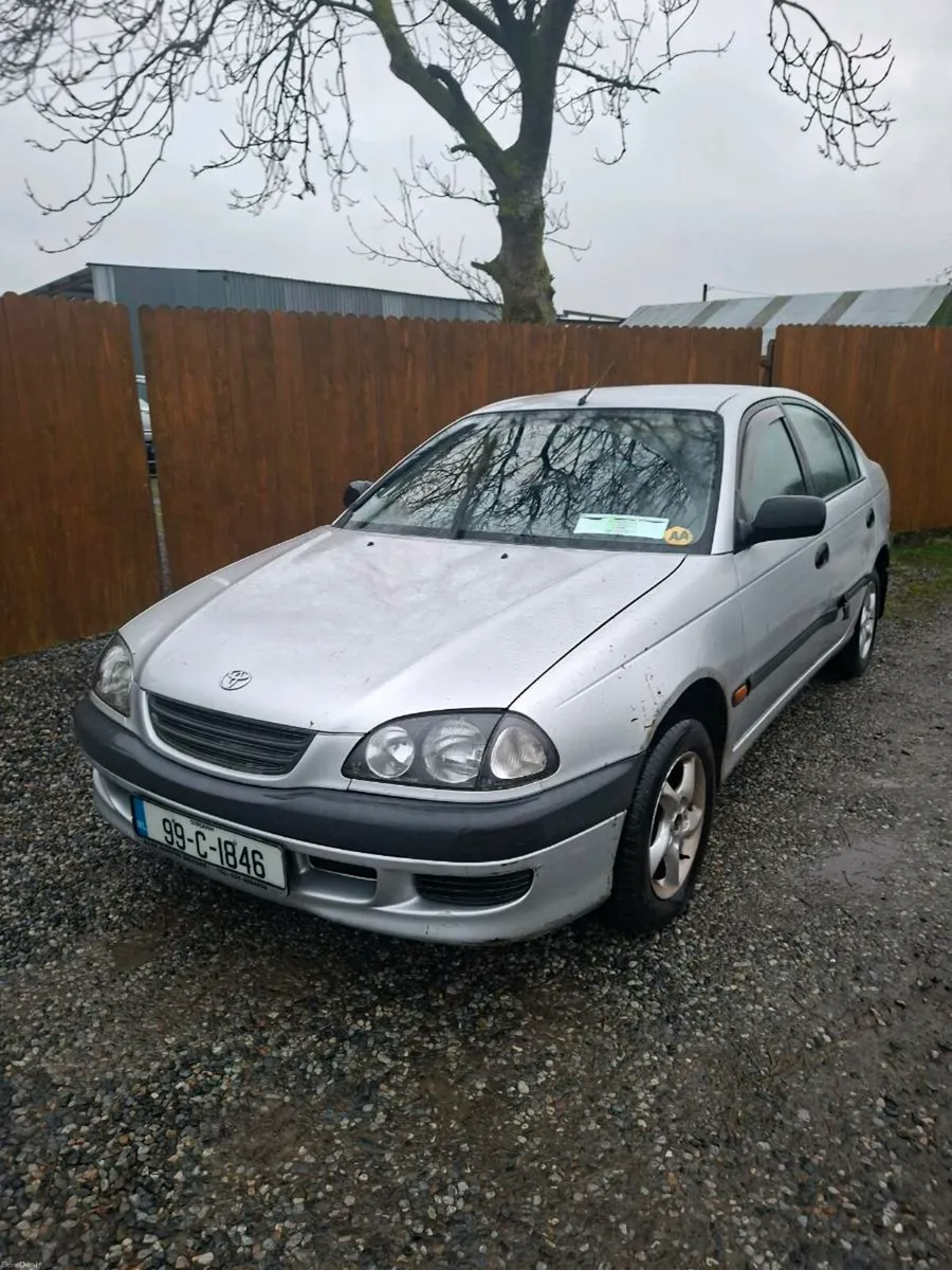 TOYOTA AVENSIS 1999 NCT 10/26 TAX 4/26 - Image 1