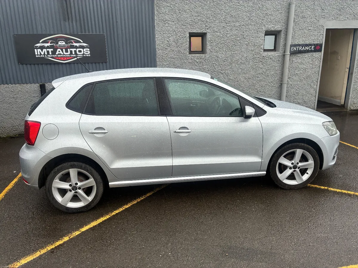 Volkswagen Polo 2016 - Image 2
