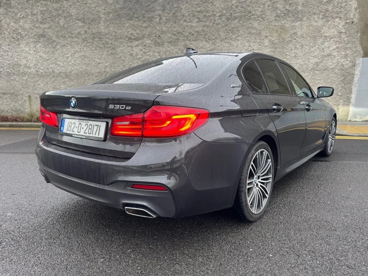 BMW 530e M-SPORT *FSH *2 YEAR NCT *HIGH SPEC - Image 3