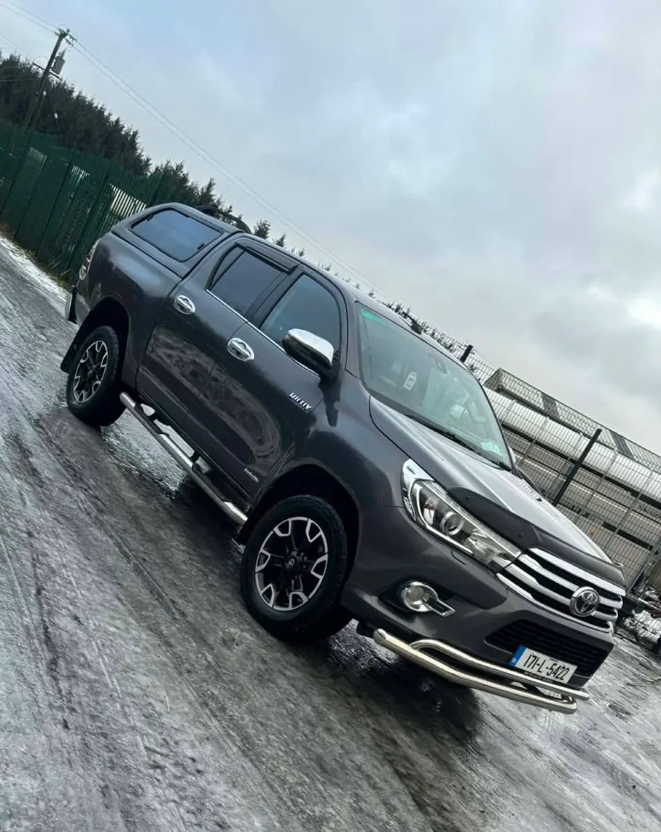 2017 Toyota Hilux Invincible X - Image 1