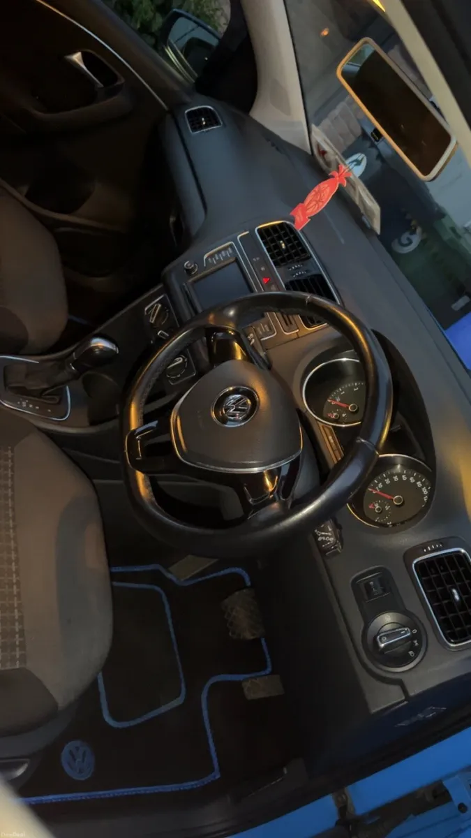 Volkswagen polo - Image 2