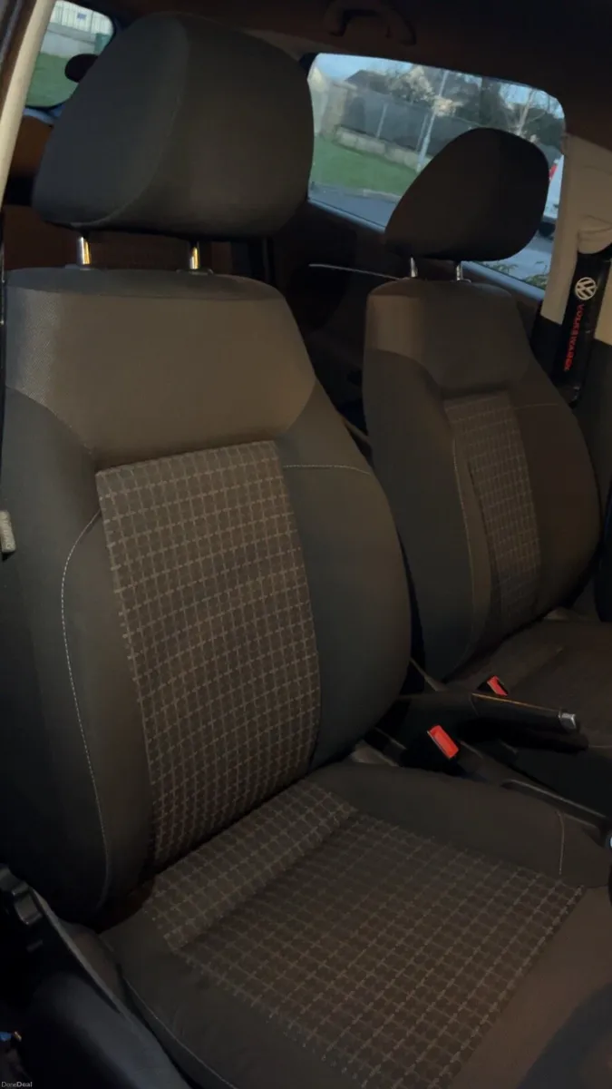 Volkswagen polo - Image 3