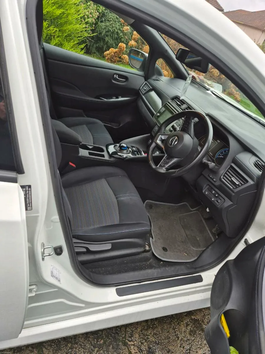 182 Nissan Leaf - Image 4