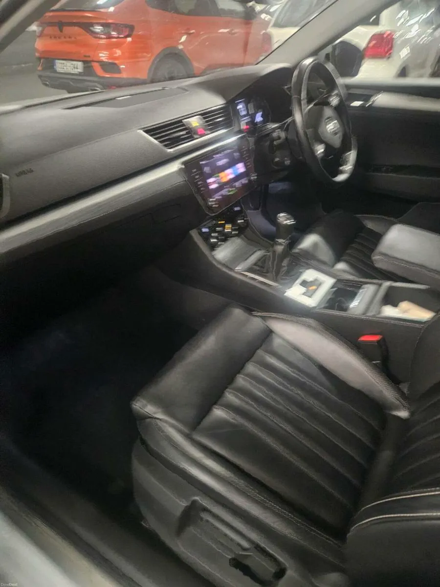Skoda Superb 2.0 Diesel - Image 4