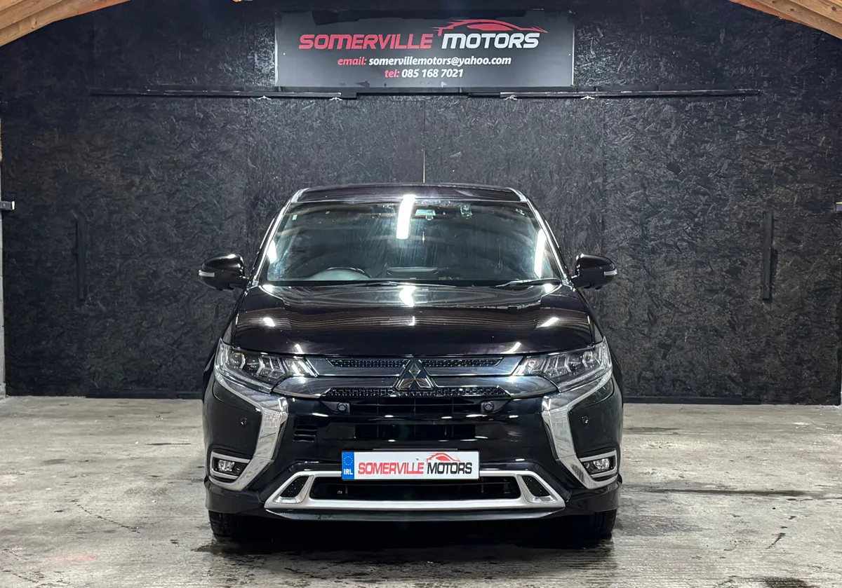 MITSUBISHI OUTLANDER “64,000KMS” 2019 - Image 2