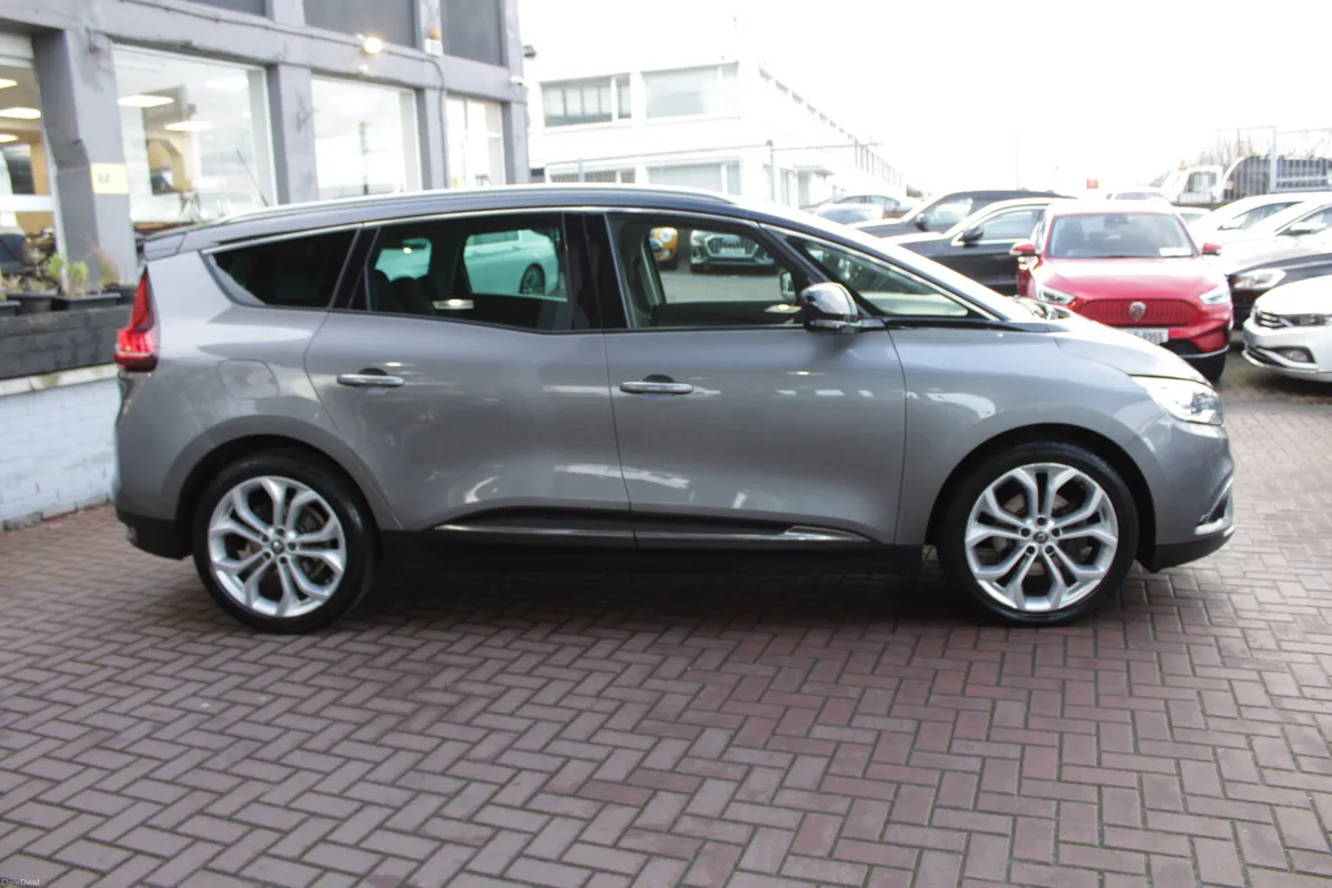 ICONIC BLUE 7 SEATER MPV / 1 OWNER WITH 53295MILES - Image 3