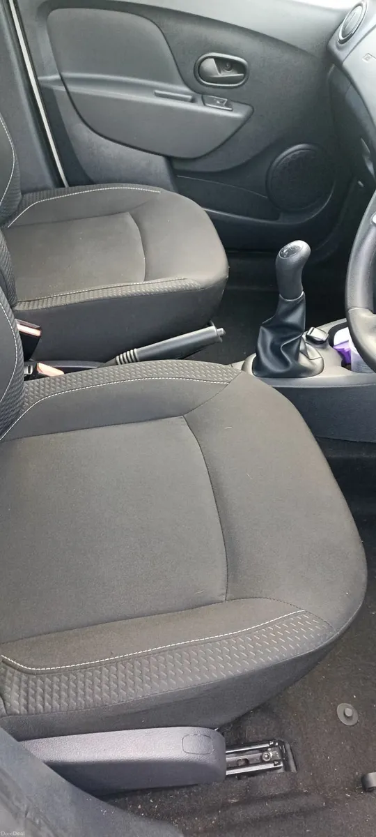 Dacia Sandor UK rage 18 year - Image 4