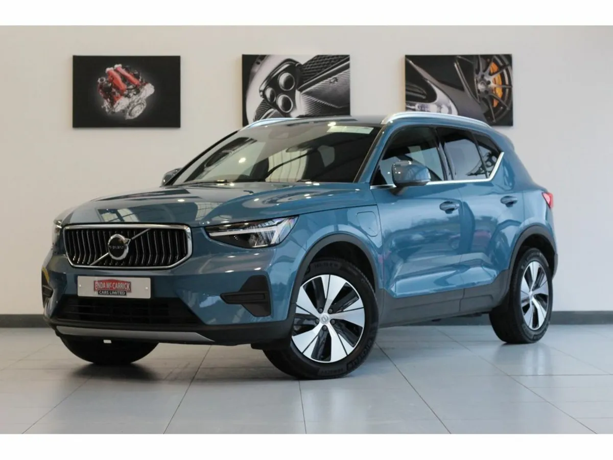 Volvo XC40 RECHARGE T4 CORE 1.5 PHEV - Image 1