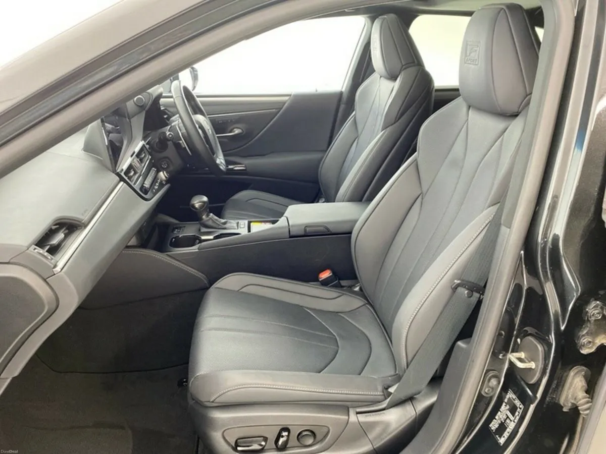 Lexus ES F Sport - Image 2