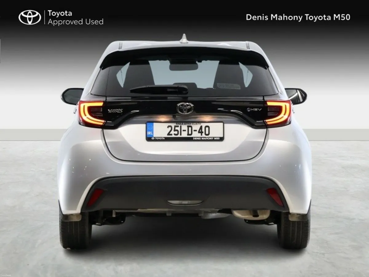 Toyota Yaris Sport Hybrid - Image 4